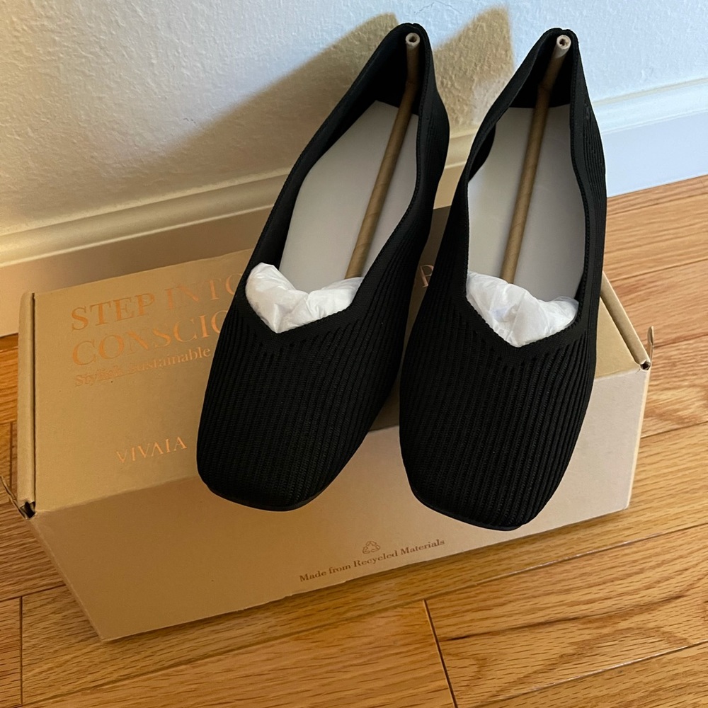 Vivaia black square toe flats in size EU 38.5